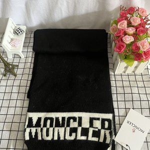 Moncler scarf